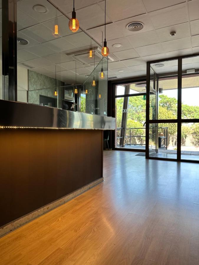 Aparthotel Montcada 外观 照片