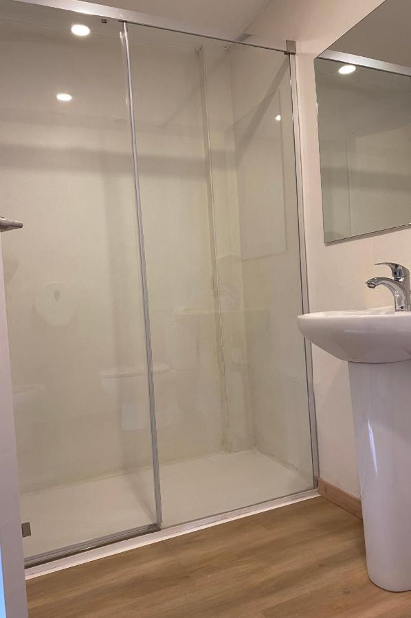Aparthotel Montcada 外观 照片