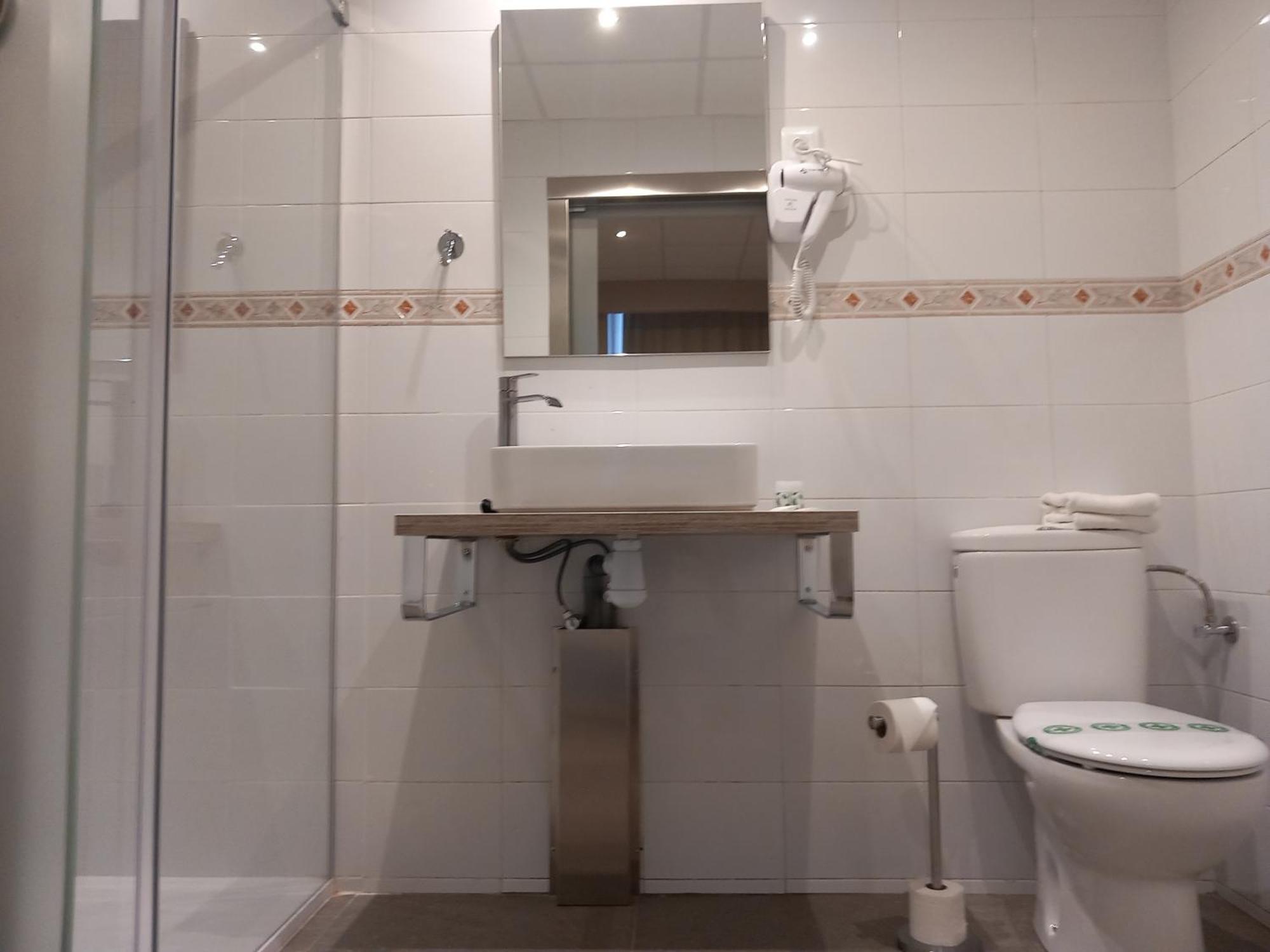 Aparthotel Montcada 外观 照片