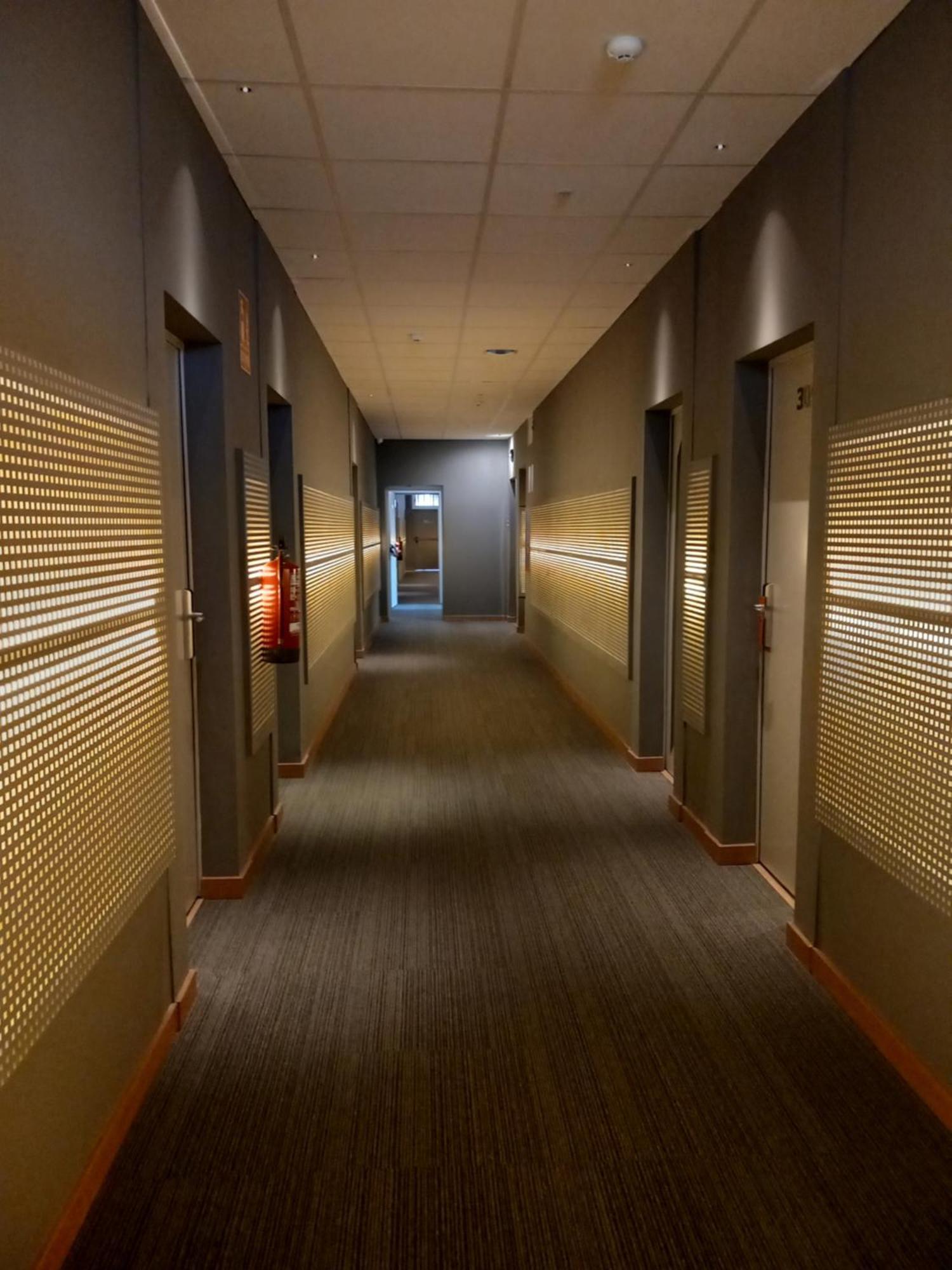 Aparthotel Montcada 外观 照片