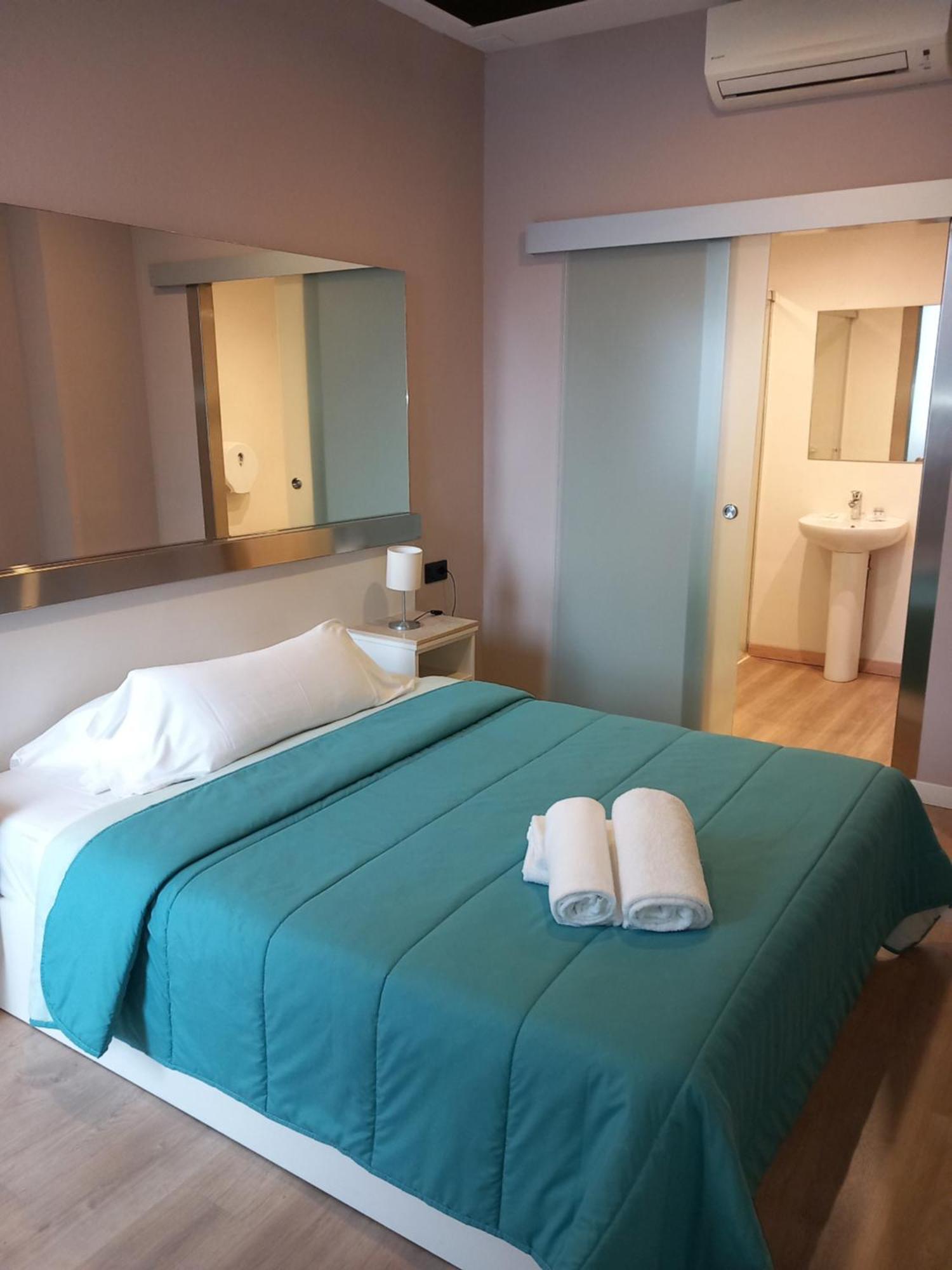Aparthotel Montcada 外观 照片
